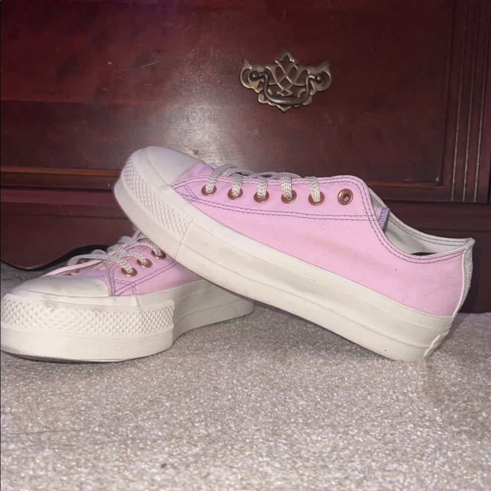Pink platform converse, size 8
